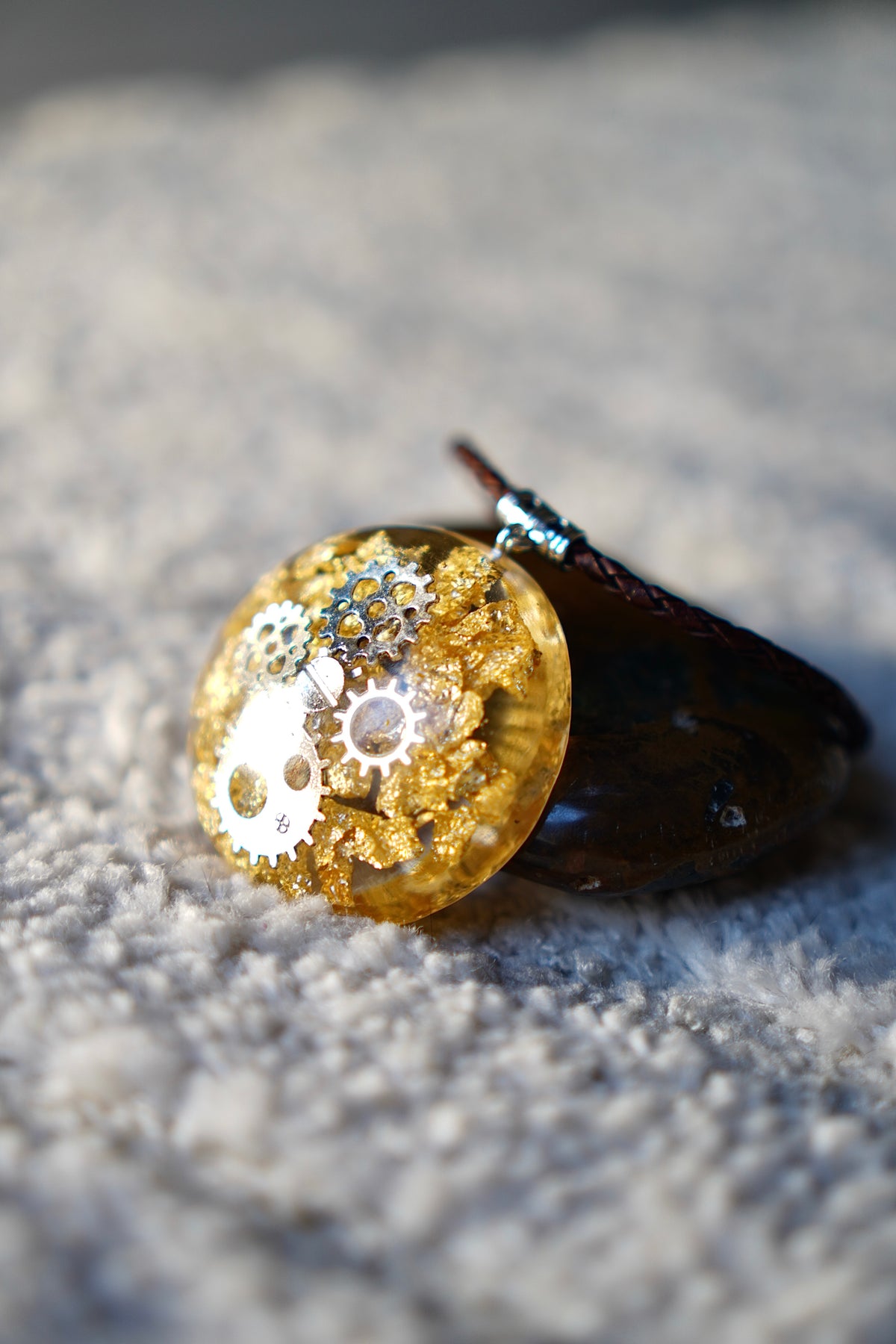 CLOCK WORK SILVER RESIN PENDANT