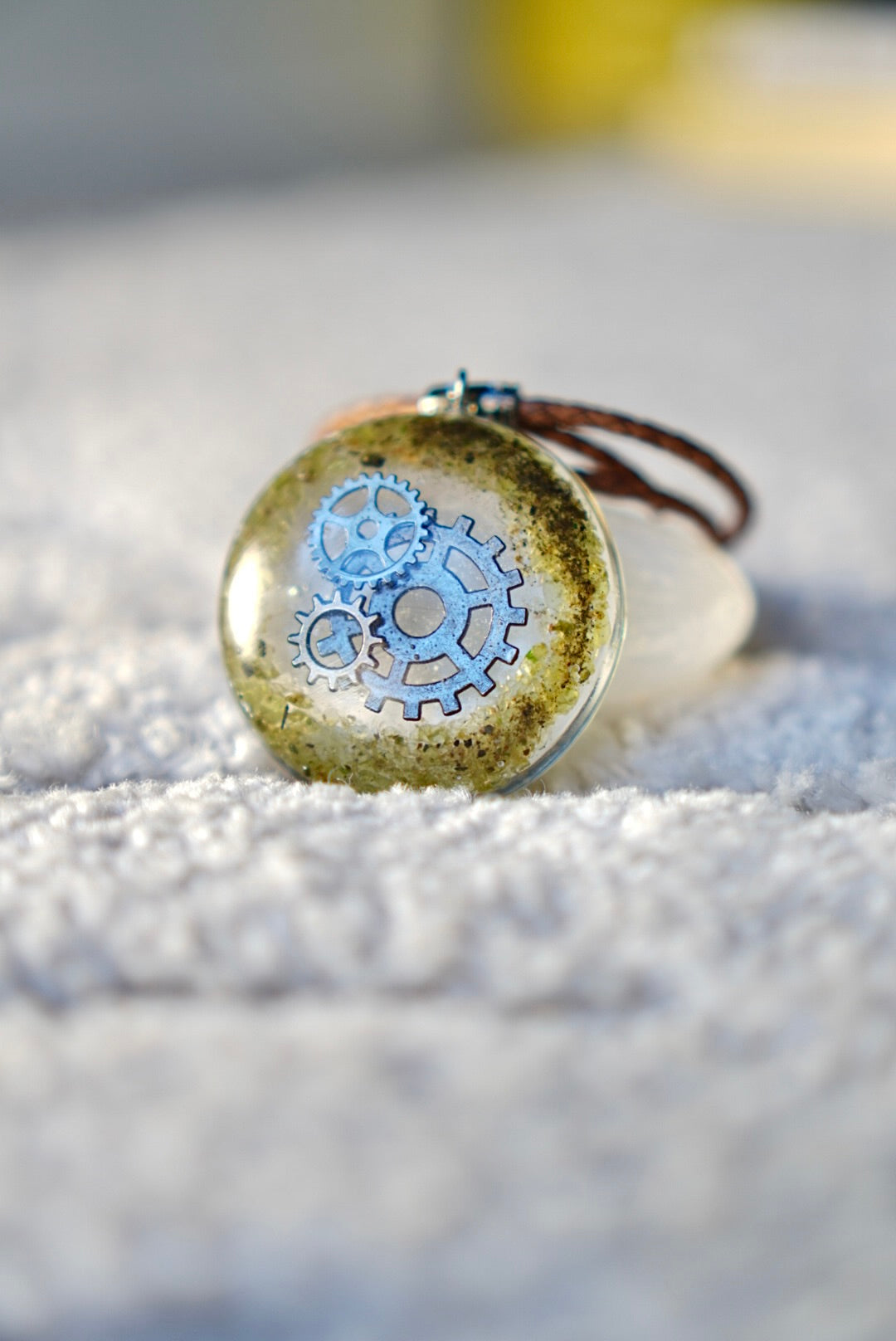 CRUSHED PERIDOT GUNMETAL RESIN PENDANT