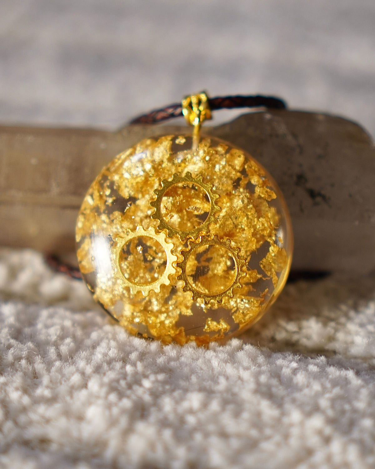 CLOCK WORK GOLD RESIN PENDANT