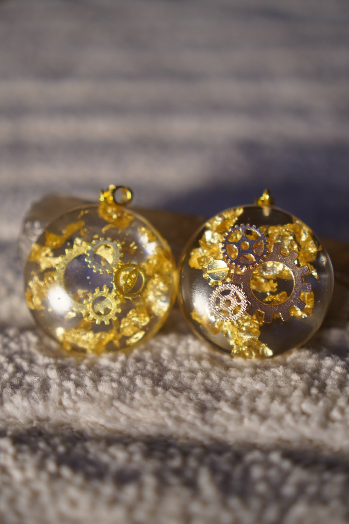 Beautifully Flawed Clock Work Gold Pendant, photo 2
