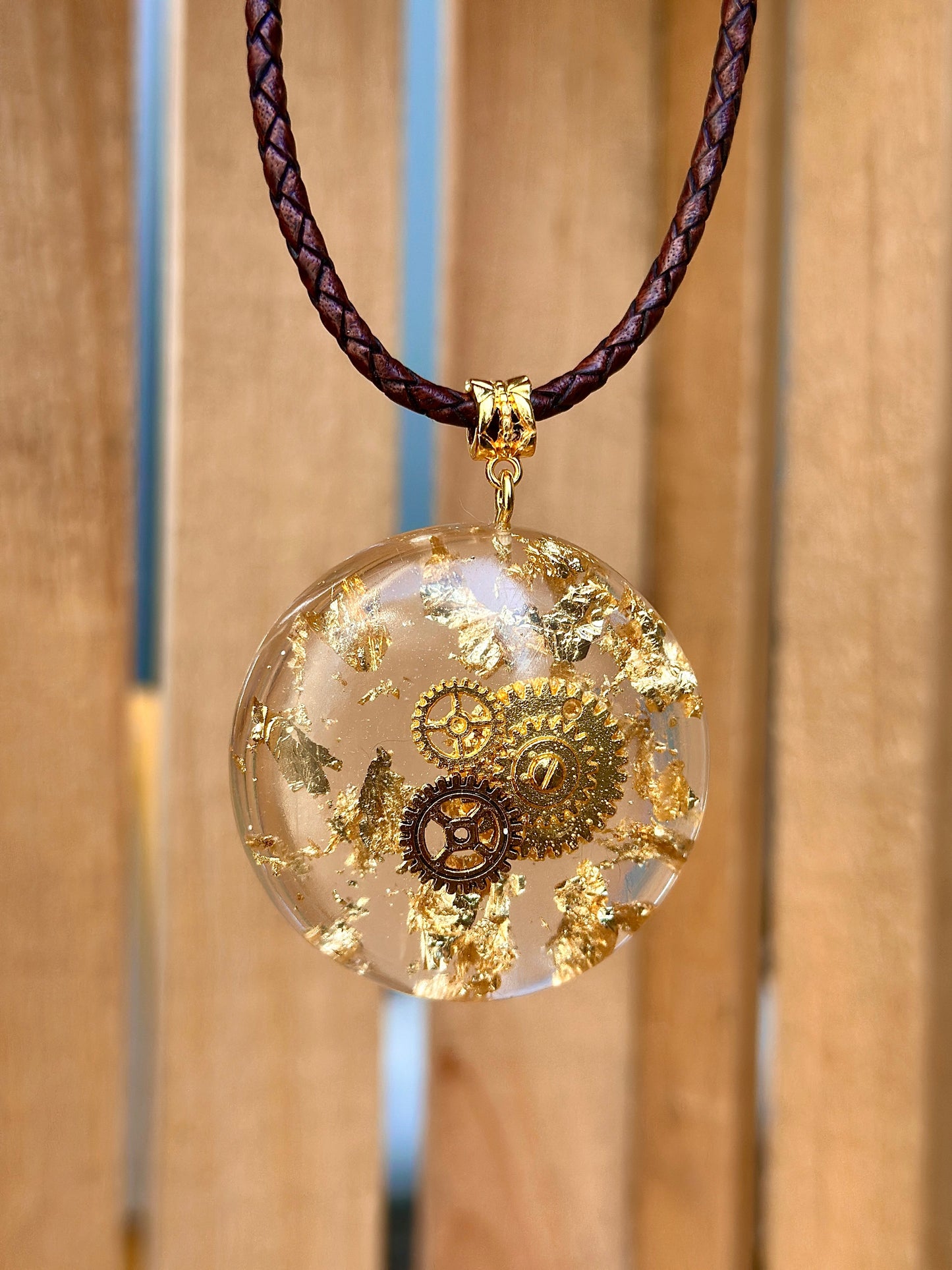 CLOCK WORK GOLD RESIN PENDANT
