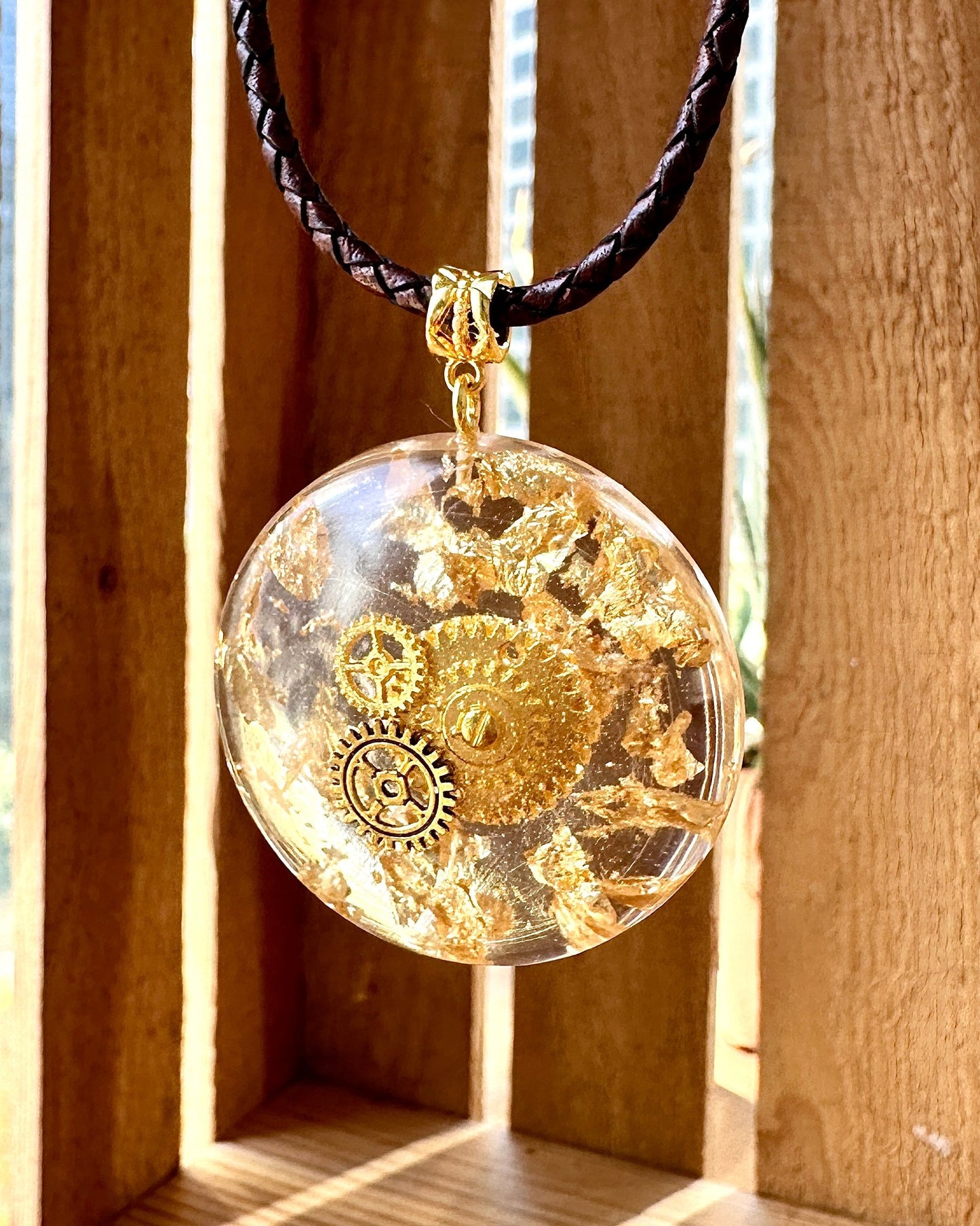 CLOCK WORK GOLD RESIN PENDANT